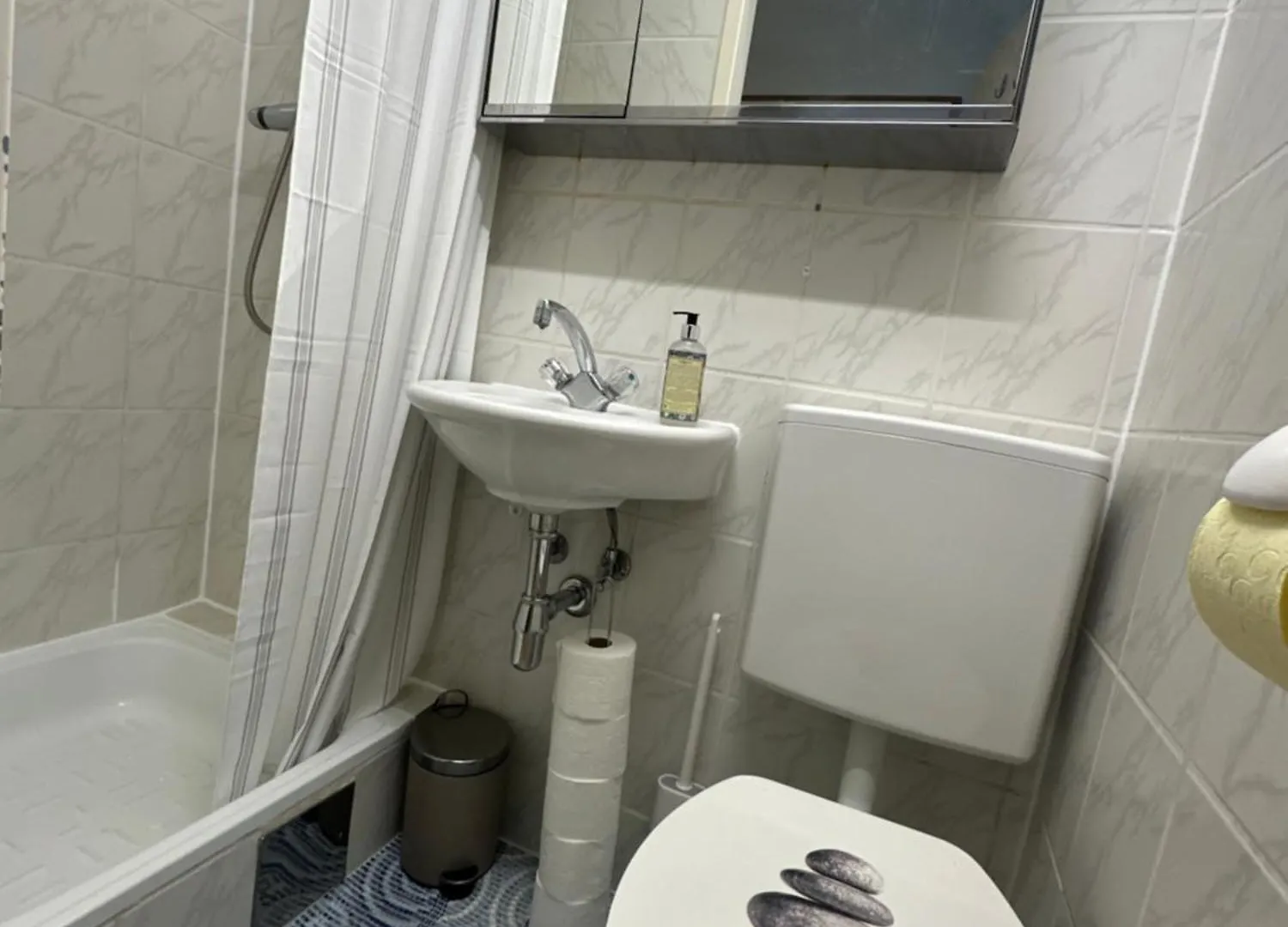 Charmante Zentral Gelegene Wohnung Viena